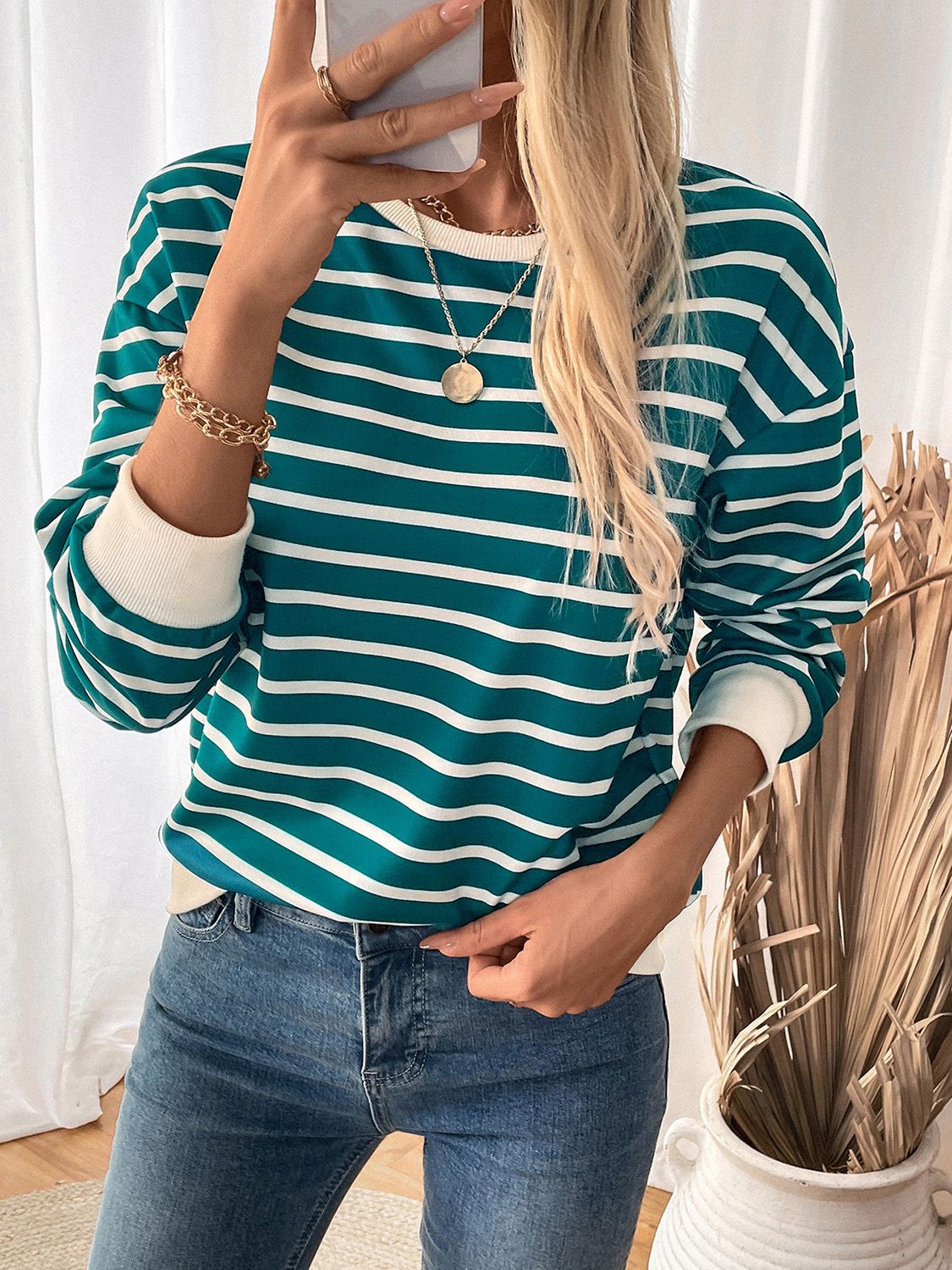 Perfee Striped Contrast Round Neck Long Sleeve Sweatshirt